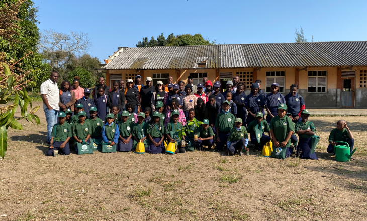 Vencedor da segunda fase da campanha do uso do Cartão bio visita Parque Nacional de Maputo