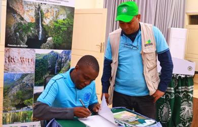 O património de Chimanimani: Novos livros iluminam a cultura e a biodiversidade de Moçambique