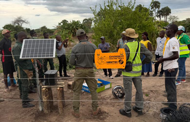 Duas áreas agrícolas com vedações electrificada no Parque nacional de Mágoè, para mitigação de Conflito Homem-Fauna Bravia.
